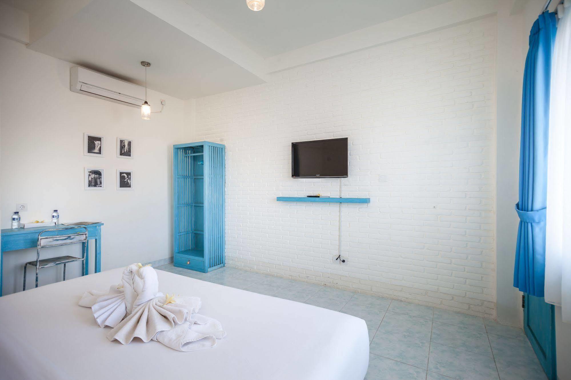 ปารัส ปารอส มารีนา ลอดจ์ Hotel ซานูร์ ภายนอก รูปภาพ
